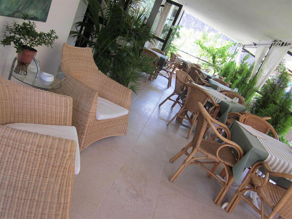 Hotel Marina Torri Del Benaco Exterior foto